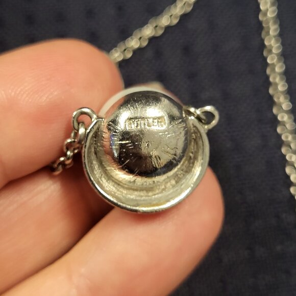 exclusive Silver Butler V Pearl Necklace - Picture 5 of 8